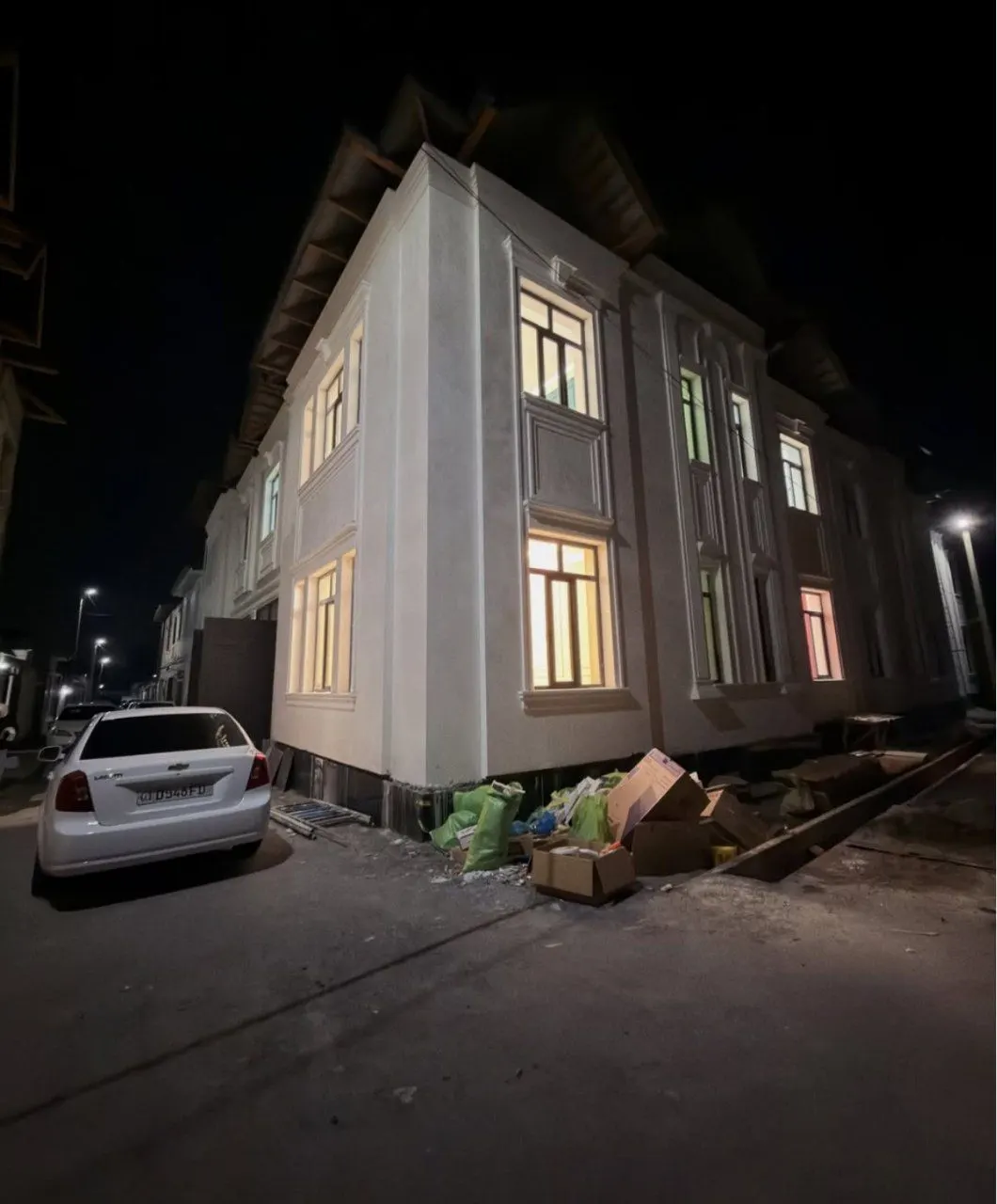 Сотилади 6 хонали ҳовли уй, 1,1 сотих, 2 қаватли — Тошкент тумани