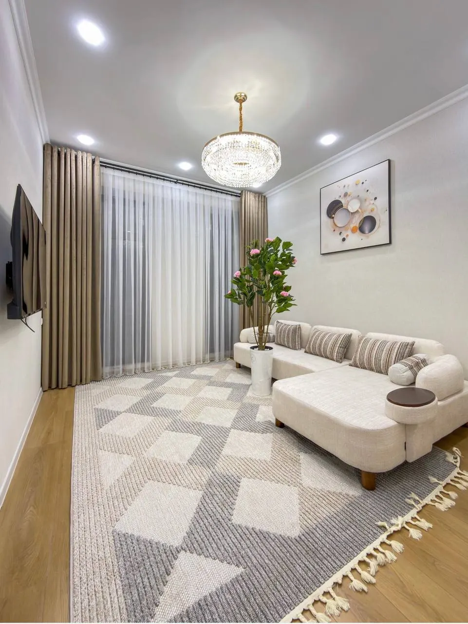 Ijaraga beriladi 2 xonali kvartira, 88 m², 6/8 qavat — Yunusobod tumani