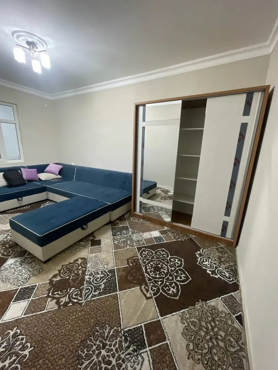 Продаётся 1-комнатная квартира, 38 м², 4/4 этаж — Юнусабадский район