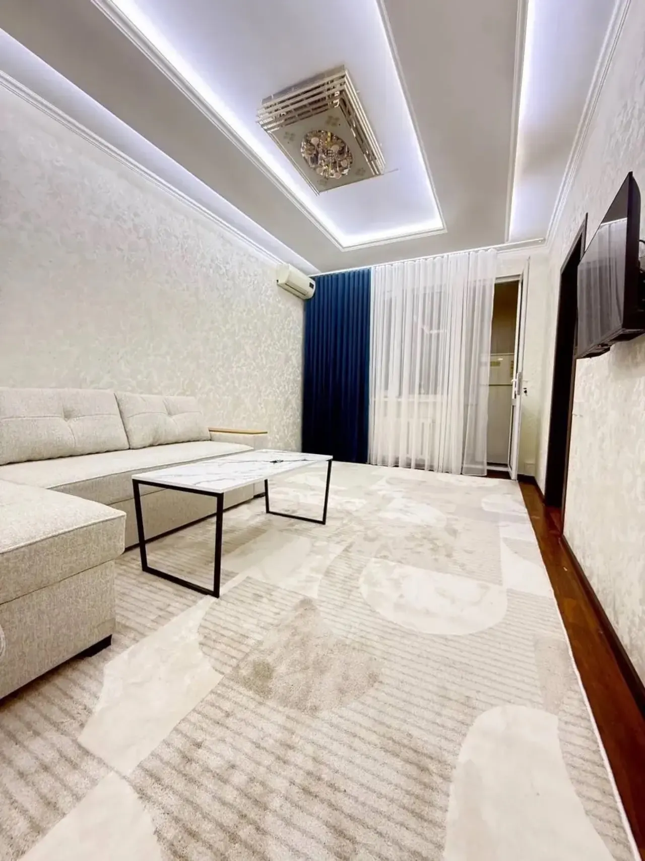 Продаётся 3-комнатная квартира, 48 м², 1/4 этаж — Чиланзарский район