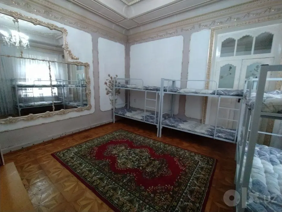 Сдаётся 10-комнатная квартира, 200 м², 1/2 этаж — Яккасарайский район