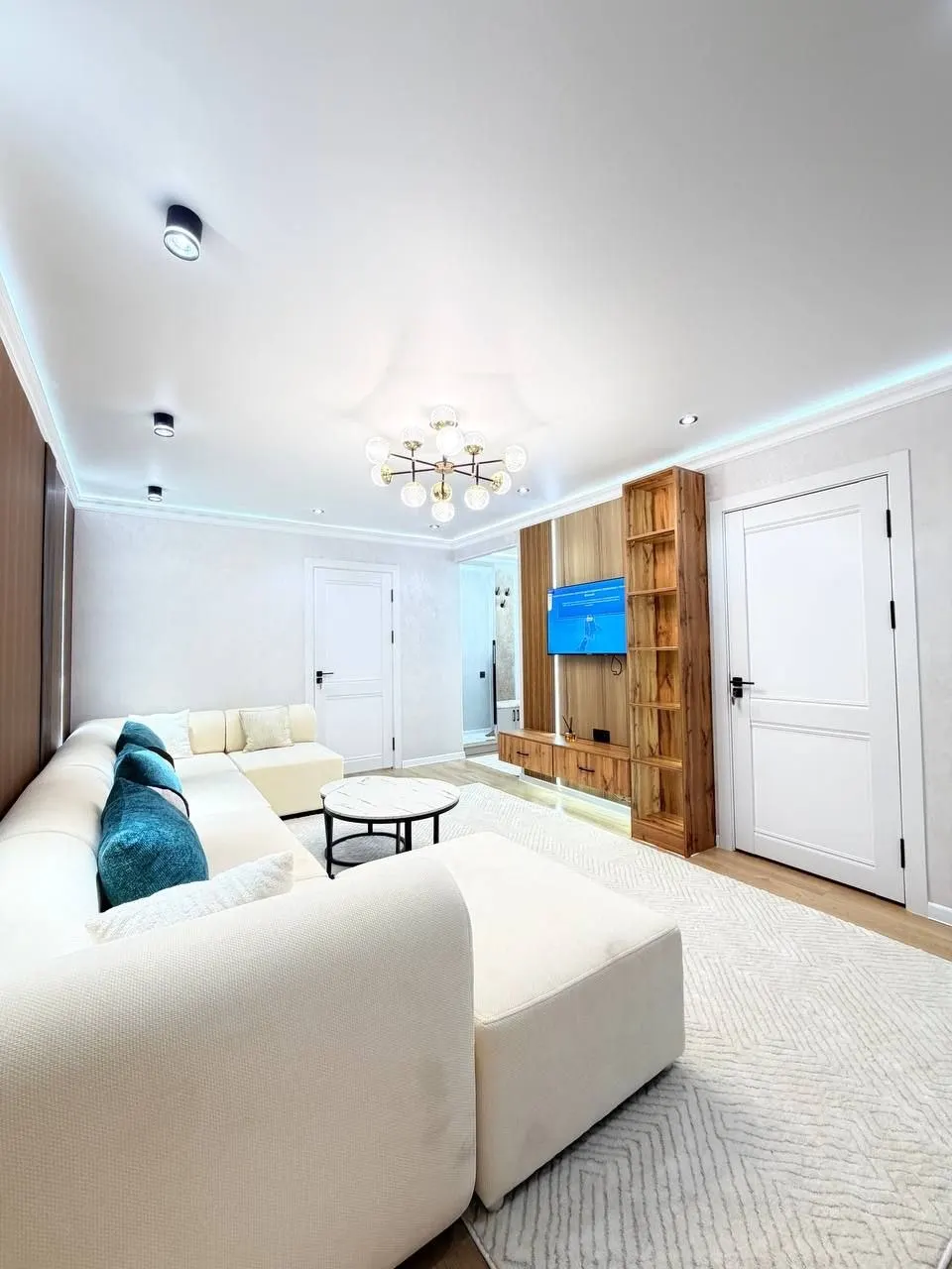 Sotiladi 4 xonali kvartira, 80 m², 1/4 qavat — Chilonzor tumani