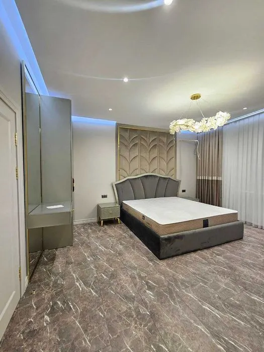 Сдаётся 5-комнатная квартира, 130 м², 6/8 этаж — Юнусабадский район