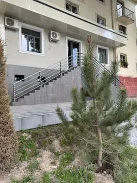 Sotiladi tijorat binosi, 100 m² — Yakkasaroy tumani