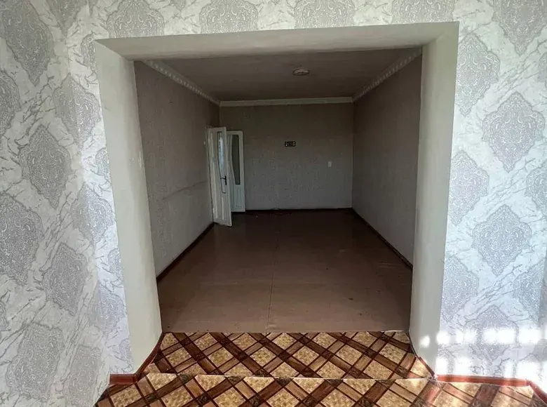 Сотилади 2 хонали квартира, 70 м², 4/4 қават — Фарғона шаҳри
