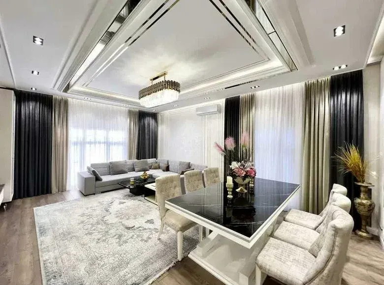 Ижарага берилади 4 хонали квартира, 120 м², 5/8 қават — Мирзо Улуғбек тумани