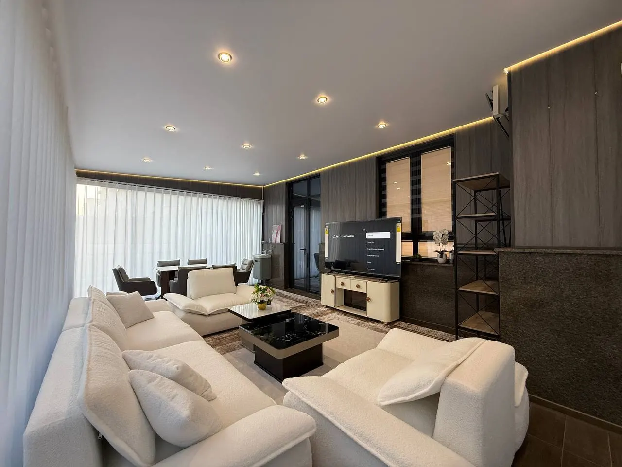 Сотилади 4 хонали квартира, 120 м², 1/9 қават — Мирзо Улуғбек тумани
