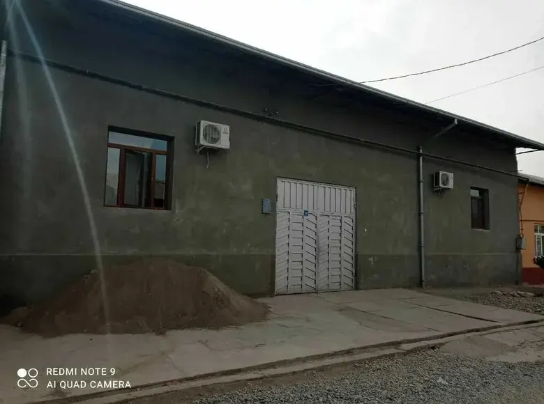 Sotiladi 5 xonali hovli uy, 5 sotix, 200 m² — Yashnobod tumani