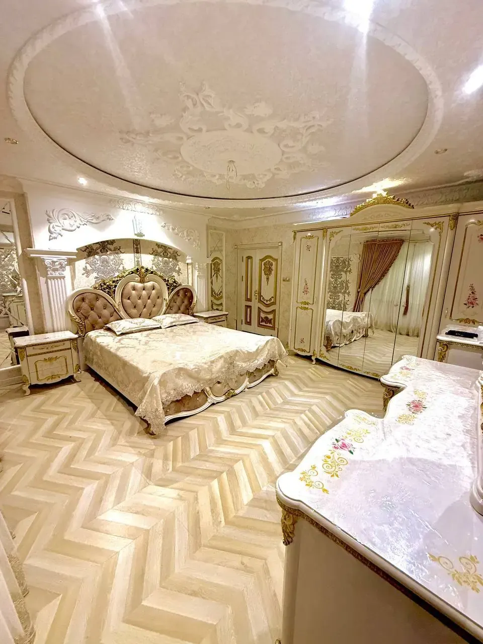 Сотилади 5 хонали квартира, 150 м², 1/4 қават — Чилонзор тумани