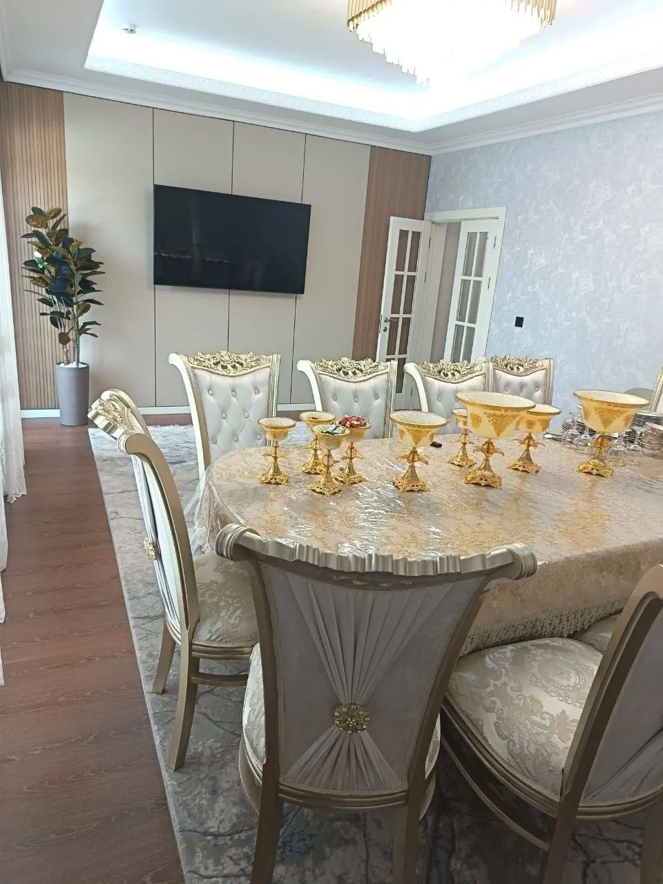 Сотилади 4 хонали квартира, 131 м², 12/16 қават — Юнусобод тумани