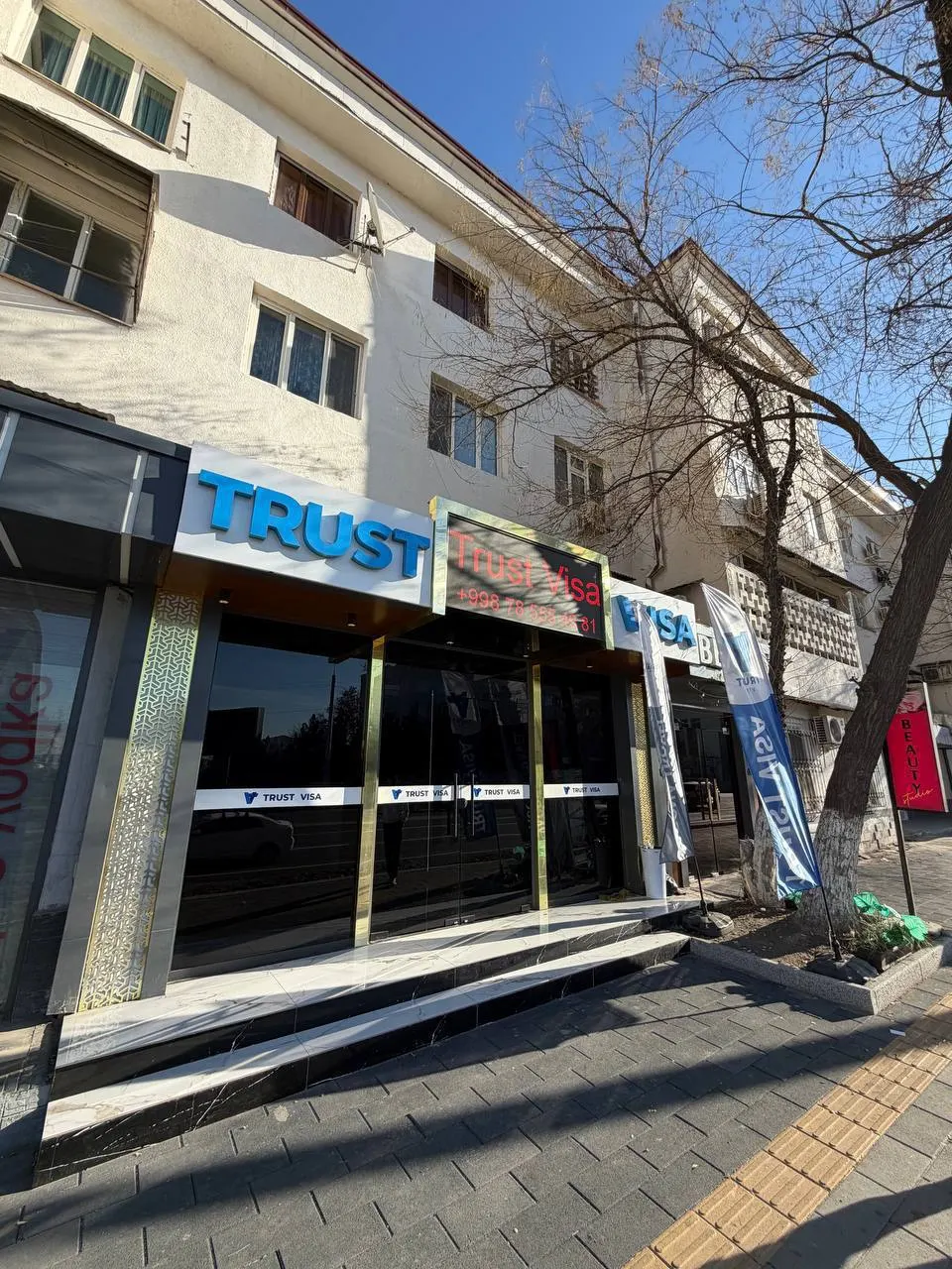 Сотилади тижорат биноси, 100 м² — Яккасарой тумани
