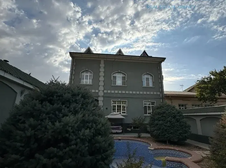Ижарага берилади 7 хонали квартира, 650 м² — Миробод тумани