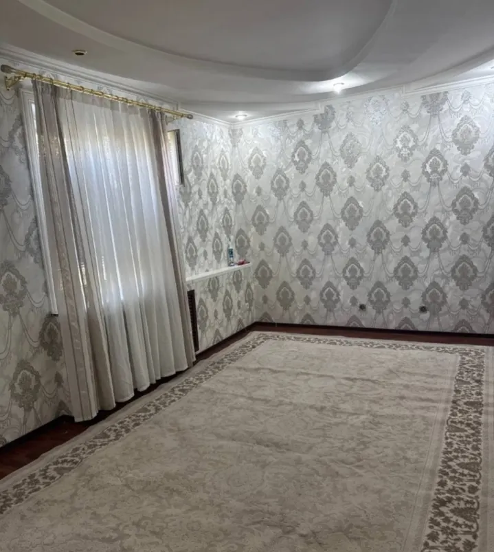 Продаётся 1-комнатная квартира, 38 м², 4/4 этаж — Юнусабадский район