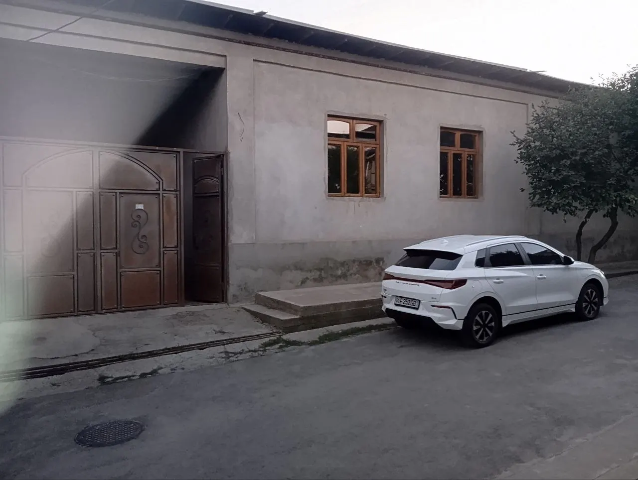 Sotiladi 6 xonali hovli uy, 20.4 m² — Toshkent tumani