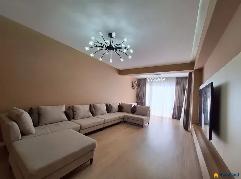 Сотилади 5 хонали квартира, 175 м², 2/5 қават — Мирзо Улуғбек тумани