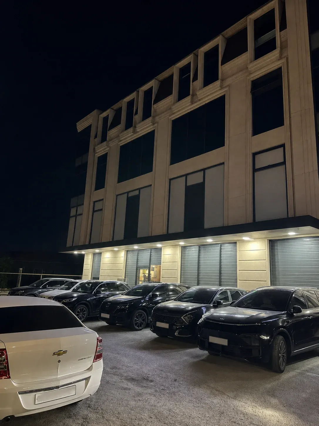 Ижарага берилади тижорат биноси, 256 м², 2/2 қават — Шайхонтоҳур тумани