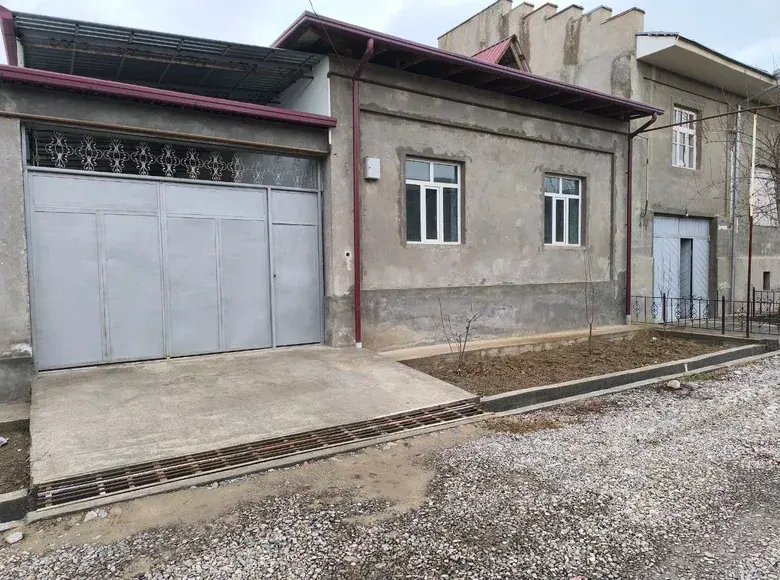 Сотилади 3 хонали ҳовли уй — Зангиота тумани