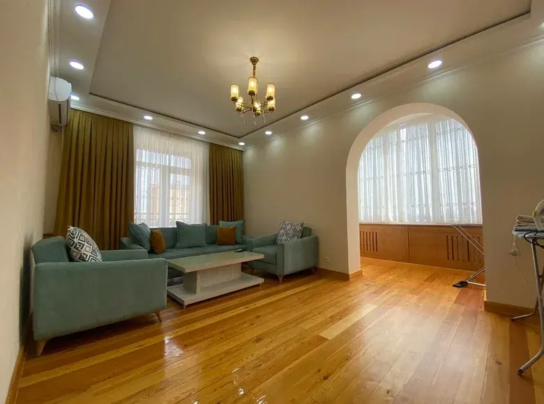 Ижарага берилади 3 хонали квартира, 100 м², 5/8 қават — Яккасарой тумани