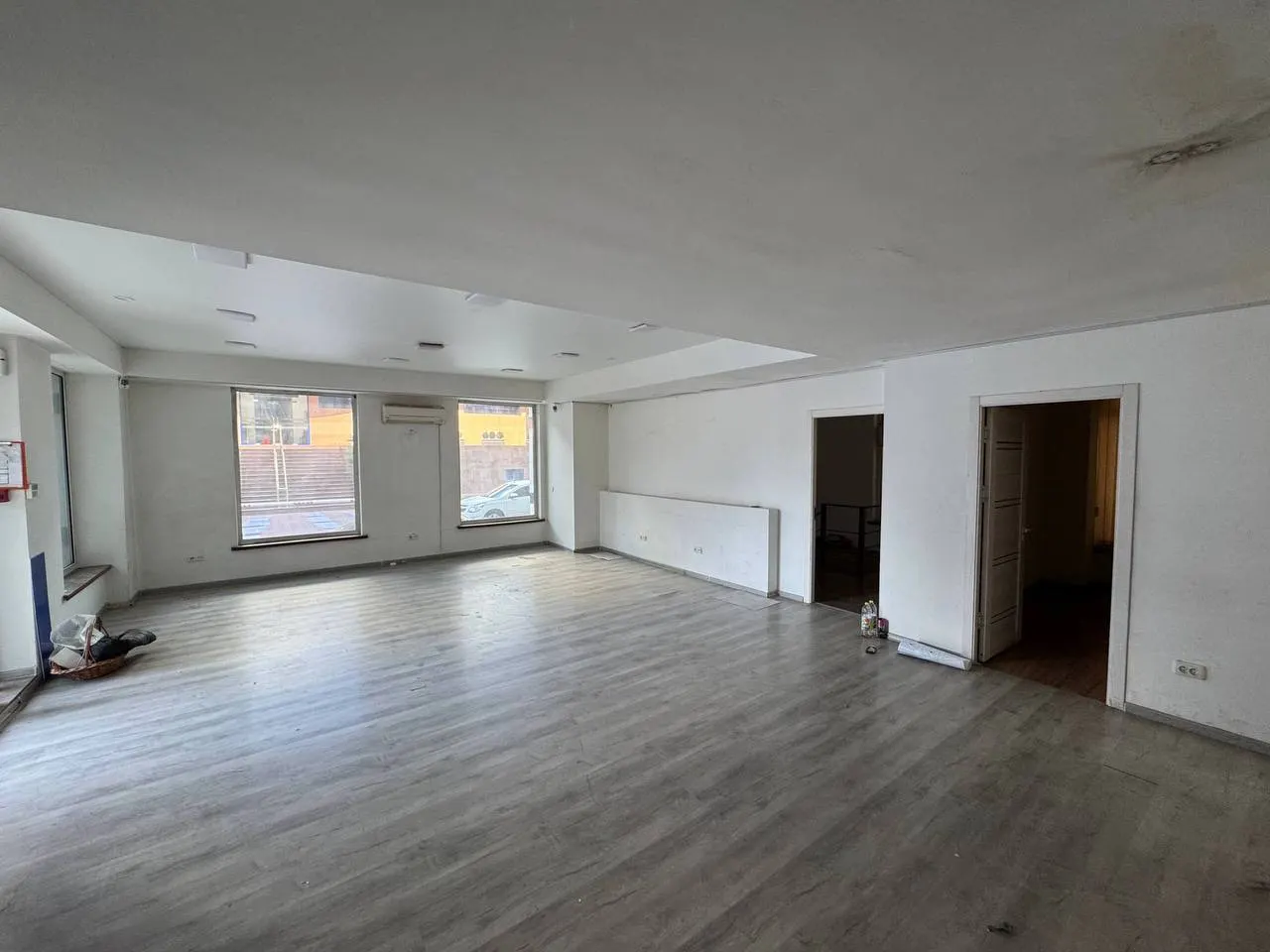 Продаётся коммерческое помещение, 250 м² — Мирабадский район