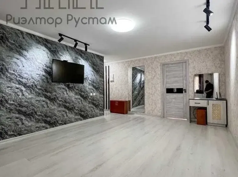 Sotiladi 2 xonali kvartira, 55 m², 2/4 qavat — Mirzo Ulugʻbek tumani