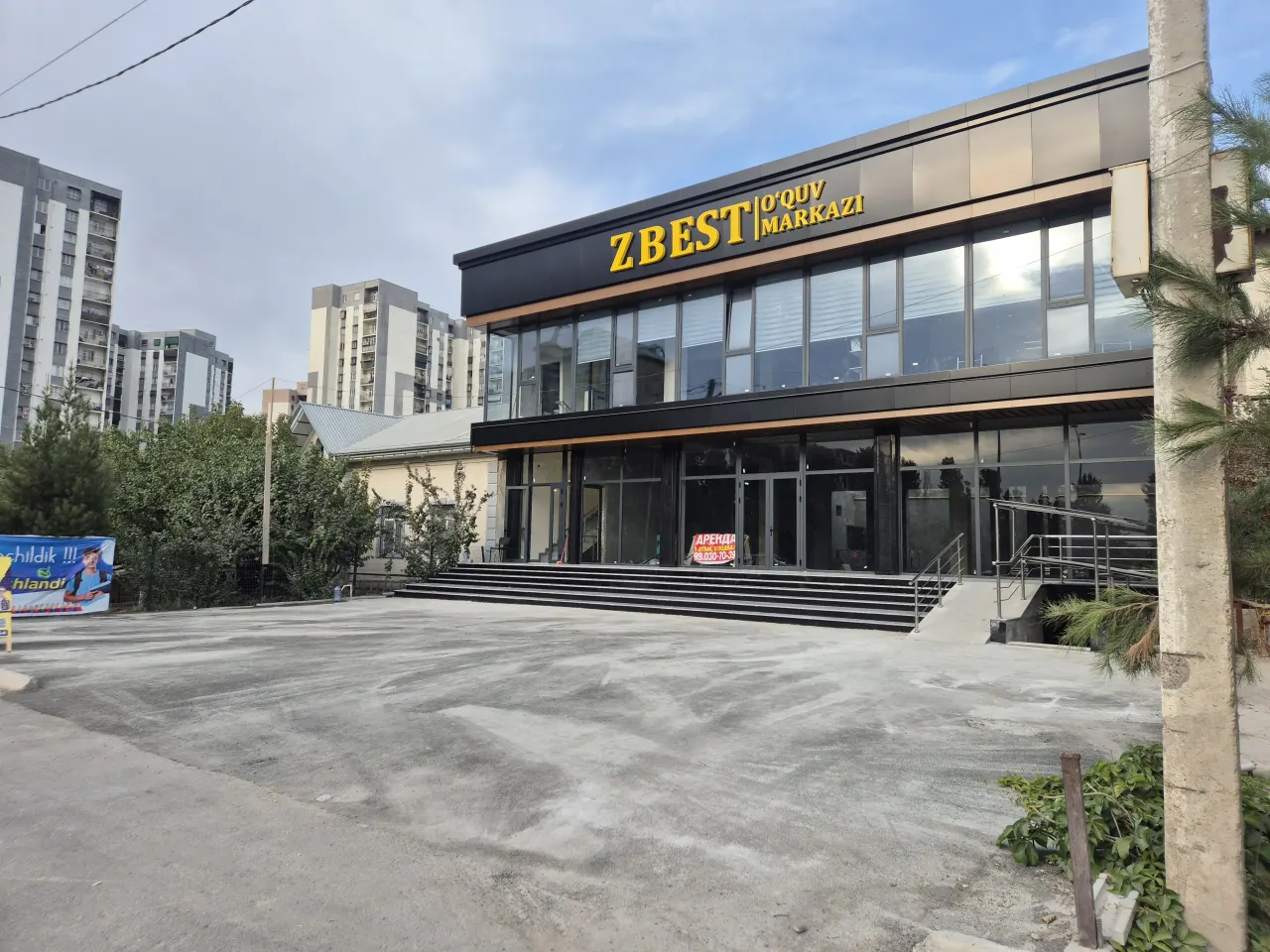 Ижарага берилади тижорат биноси, 260 м² — Янгиҳаёт тумани