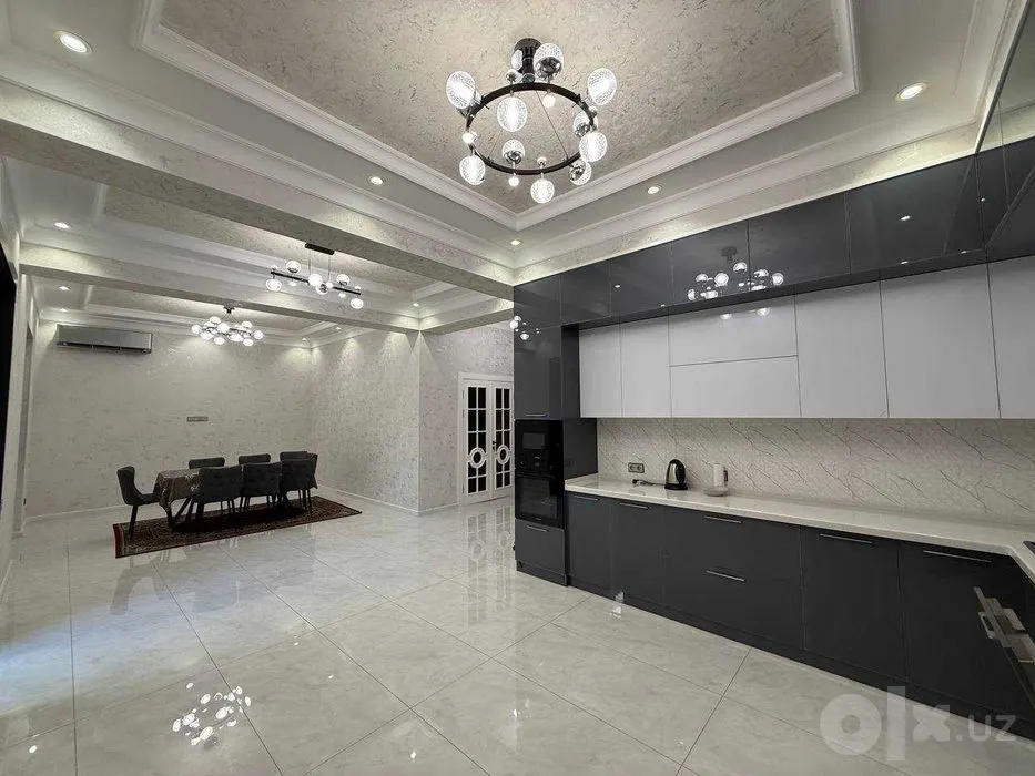 Сдаётся 7-комнатный дом, 3 сот., 250 м², 2 этажа — Мирзо-Улугбекский район