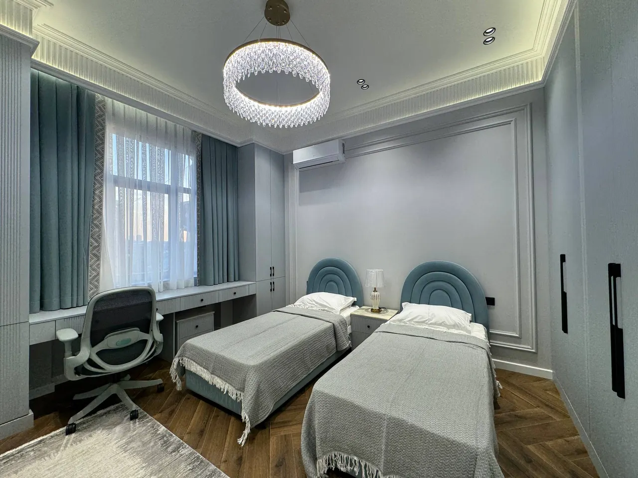 Сотилади 5 хонали квартира, 180 м², 6/8 қават — Миробод тумани