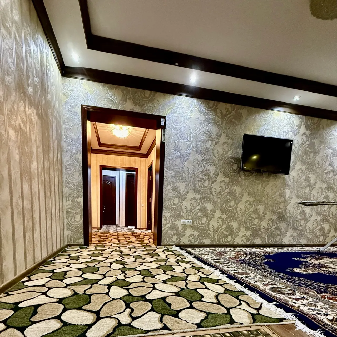 Продаётся 4-комнатная квартира, 100 м², 2/9 этаж — Шайхантахурский район
