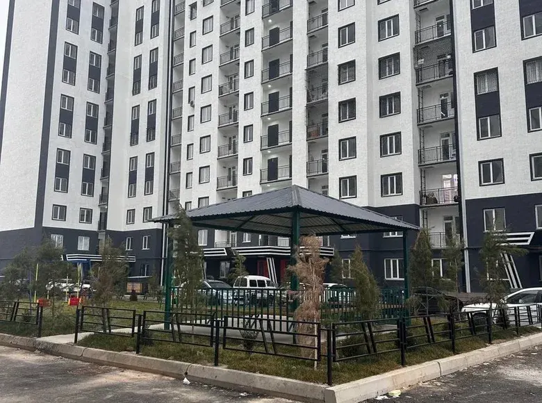 Сотилади 3 хонали квартира, 75 м², 13/16 қават — Янгиҳаёт тумани