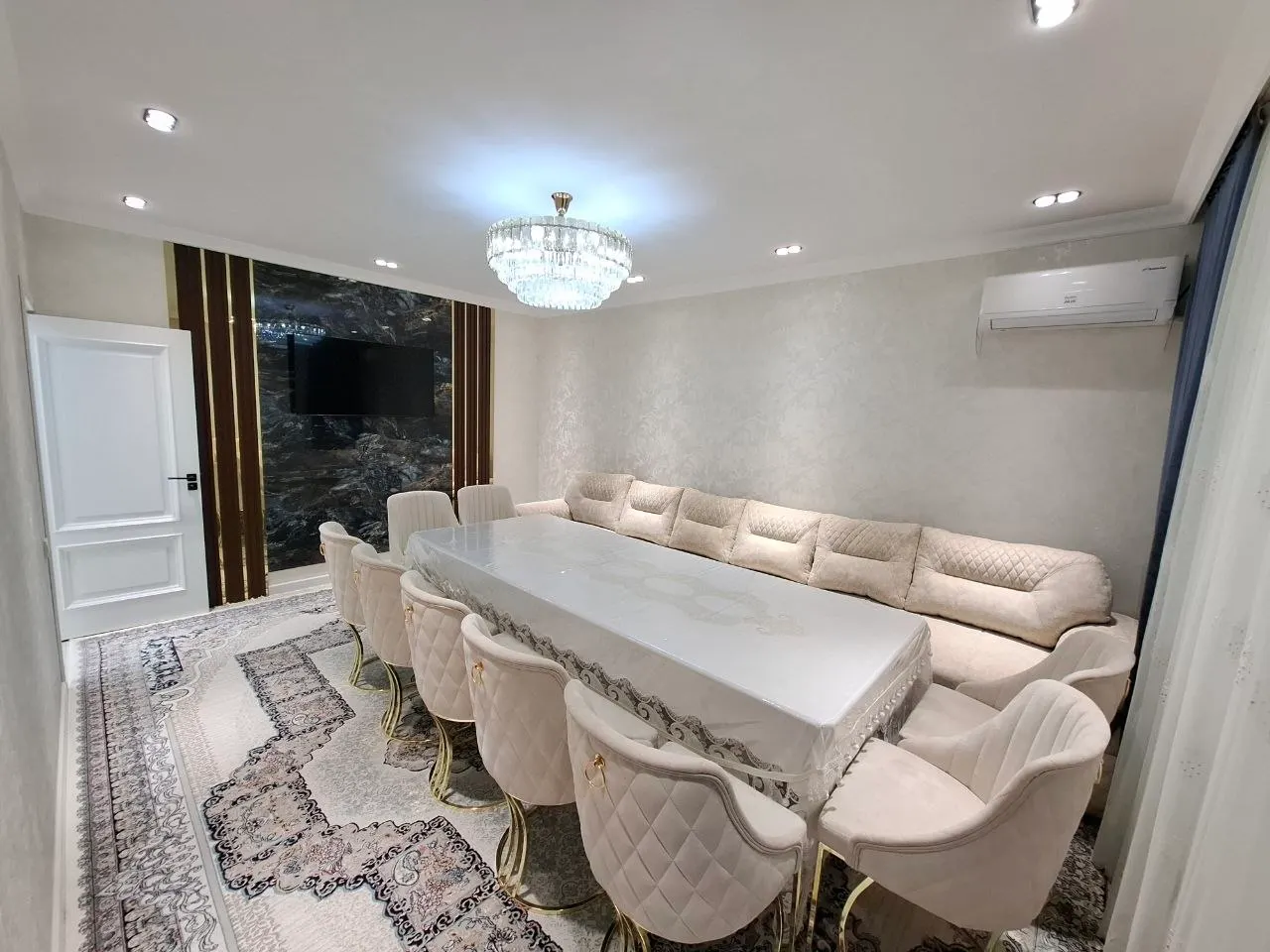 Продаётся 4-комнатная квартира, 100 м², 4/5 этаж — Шайхантахурский район