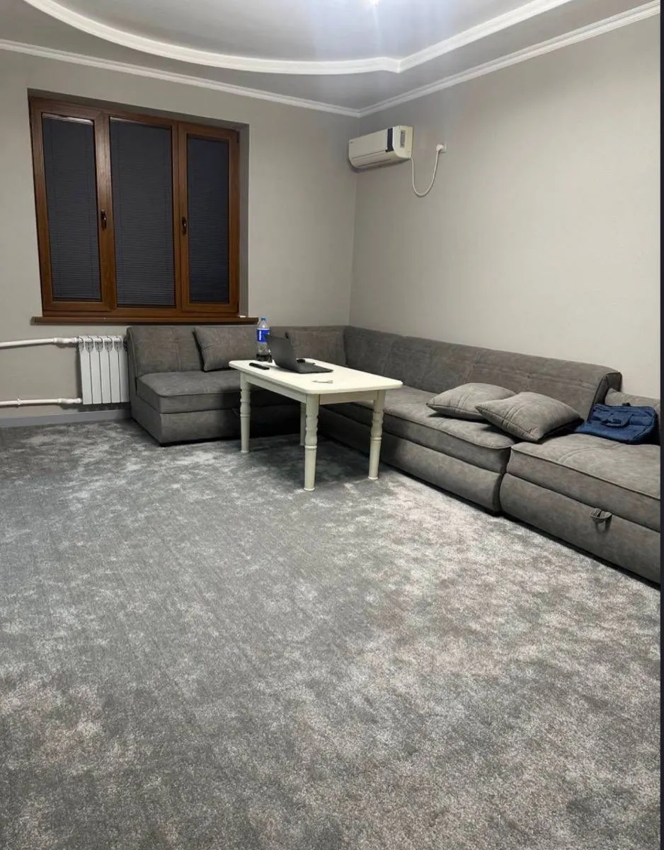 Сдаётся 3-комнатная квартира, 100 м², 3/7 этаж — Шайхантахурский район