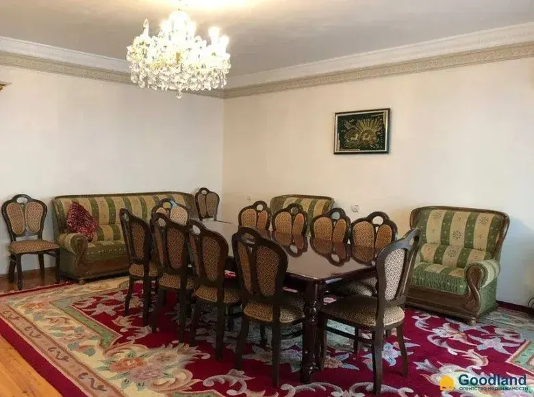 Sotiladi 3 xonali kvartira, 103 m², 3/4 qavat — Yakkasaroy tumani