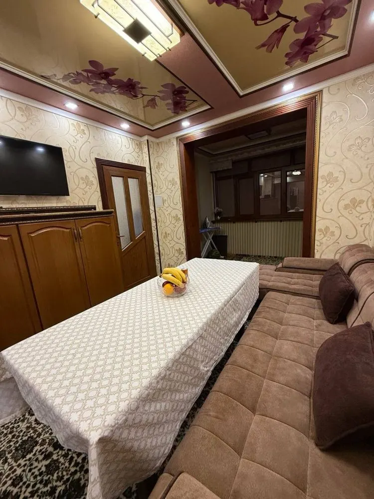 Sotiladi 3 xonali kvartira, 90 m², 1/9 qavat — Sergeli tumani