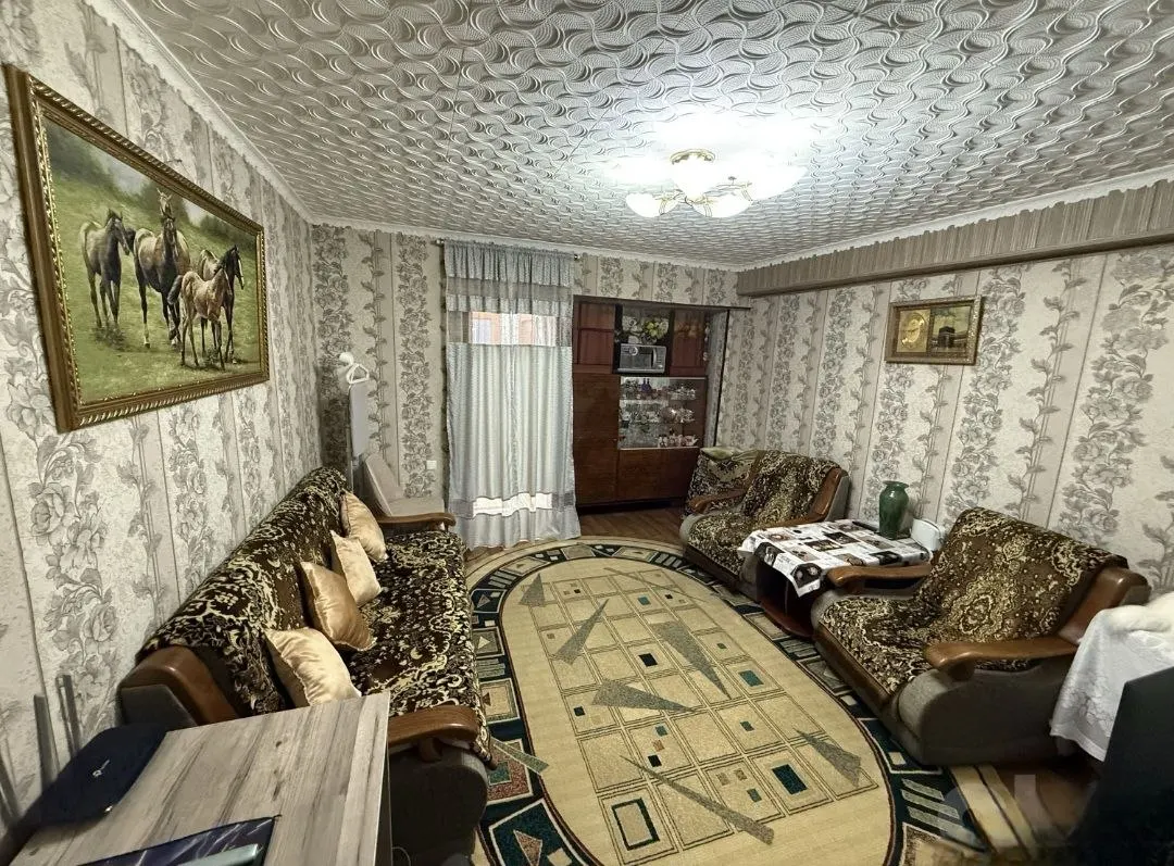 Продаётся 1-комнатная квартира, 36 м², 4/4 этаж — Юнусабадский район