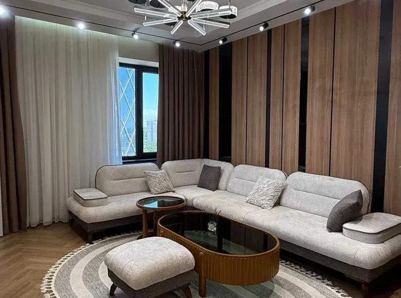 Продаётся 4-комнатная квартира, 105 м², 9/11 этаж — Яккасарайский район