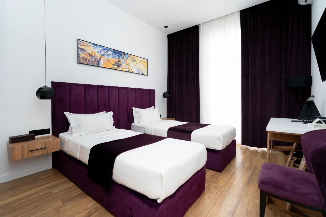 Продаётся коммерческое помещение, 2300 м², 7/7 этаж — Мирабадский район