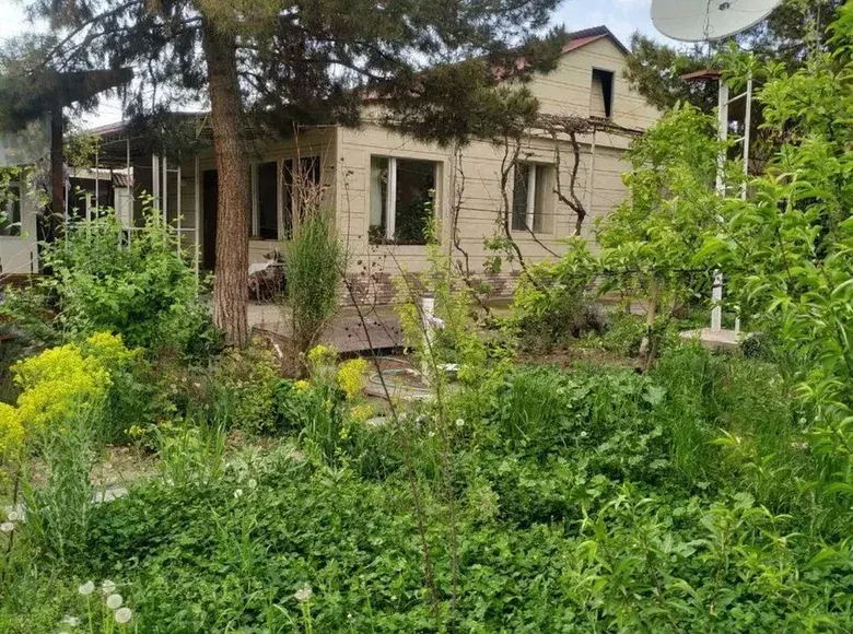 Сотилади 4 хонали ҳовли уй, 0.1 сотих, 100 м² — Чилонзор тумани