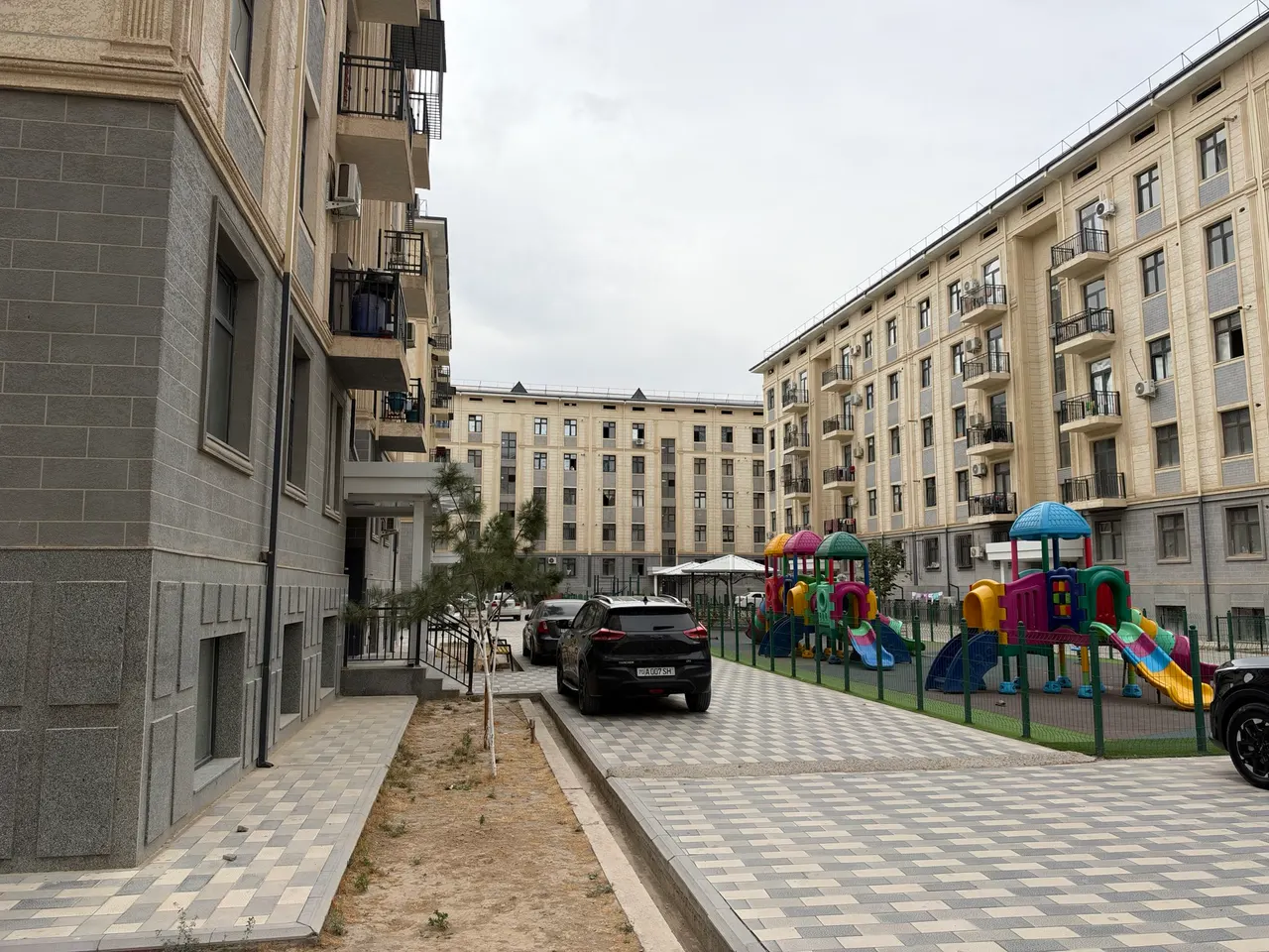 Сотилади 5 хонали квартира, 132 м², 1/5 қават — Қарши шаҳри