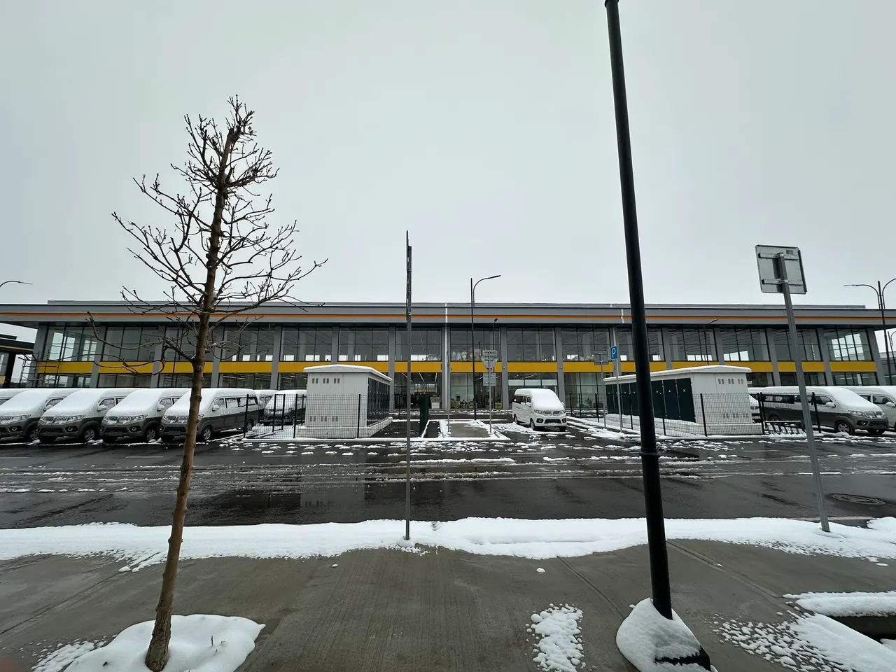 Sotiladi tijorat binosi, 21 m² — Yangihayot tumani