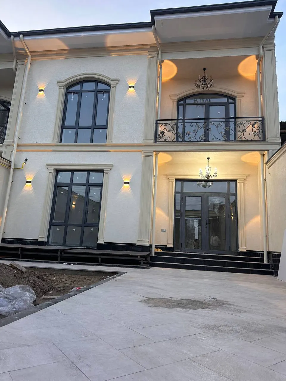 Sotiladi 2 xonali hovli uy, 2 sotix, 2 qavatli — Sergeli tumani