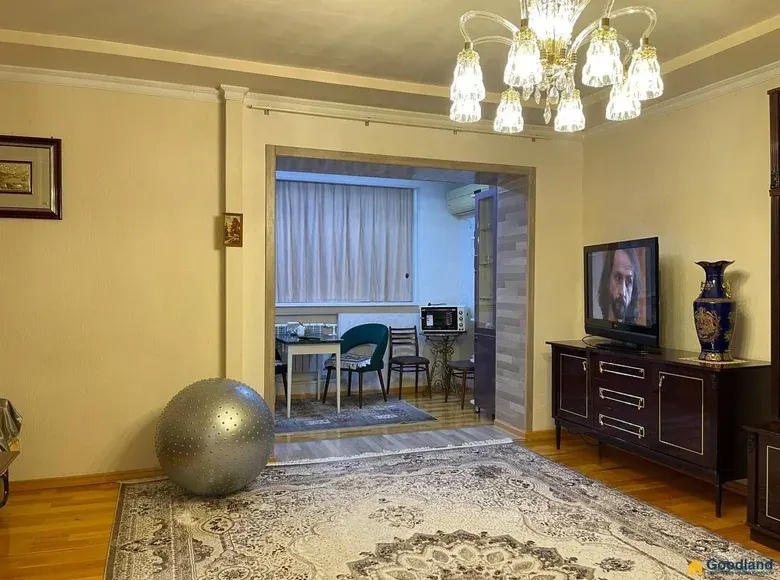 Продаётся 3-комнатная квартира, 75 м², 1/4 этаж — Мирзо-Улугбекский район