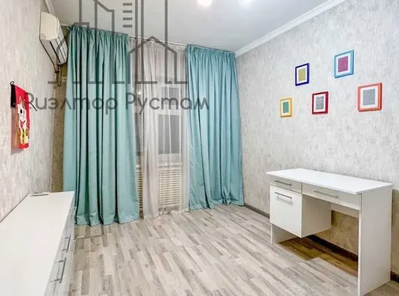 Сотилади 2 хонали квартира, 50 м², 1/4 қават — Мирзо Улуғбек тумани