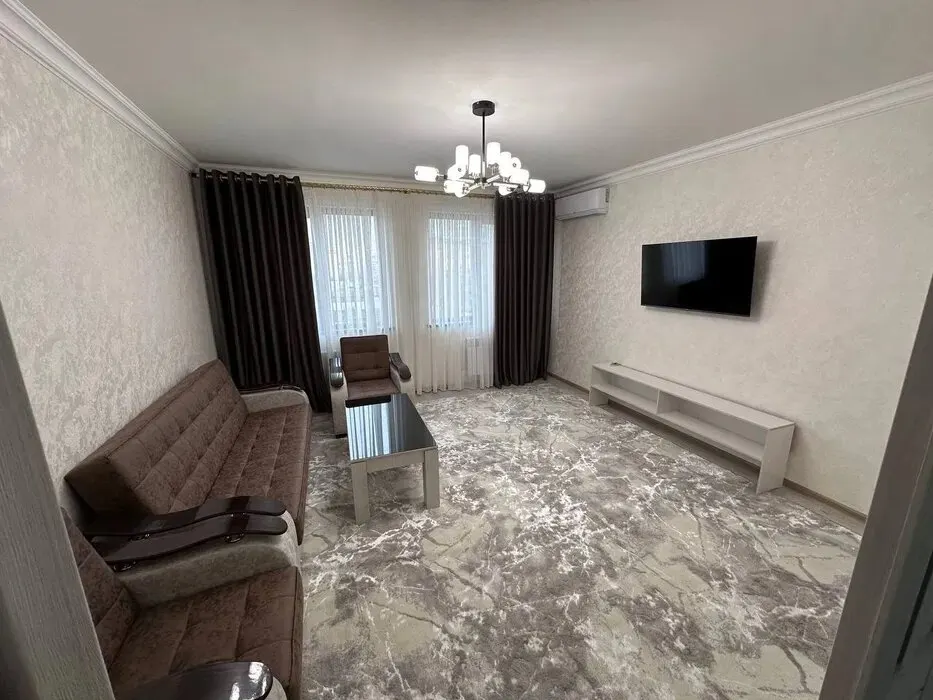 Сдаётся 3-комнатная квартира, 70 м², 6/16 этаж — Шайхантахурский район