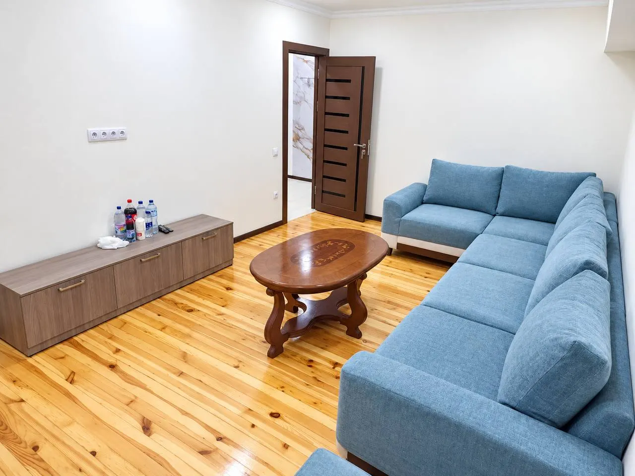 Продаётся 4-комнатная квартира, 90 м², 2/4 этаж — Юнусабадский район