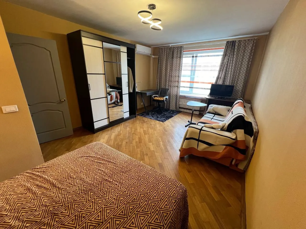 Ijaraga beriladi 1 xonali kvartira, 45 m², 6/10 qavat — Yakkasaroy tumani