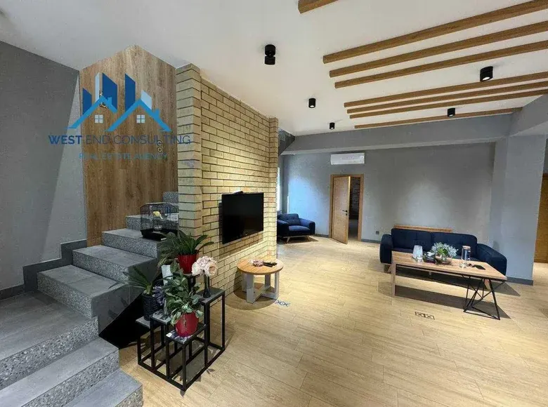 Ижарага берилади 9 хонали ҳовли уй, 3 сотих, 450 м², 2/3 қават — Миробод тумани