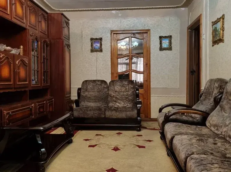 Sotiladi 4 xonali kvartira, 80 m², 2/3 qavat — Chilonzor tumani