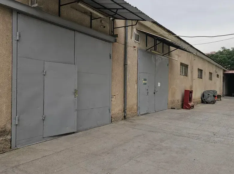 Ижарага берилади тижорат биноси, 691 м² — Миробод тумани