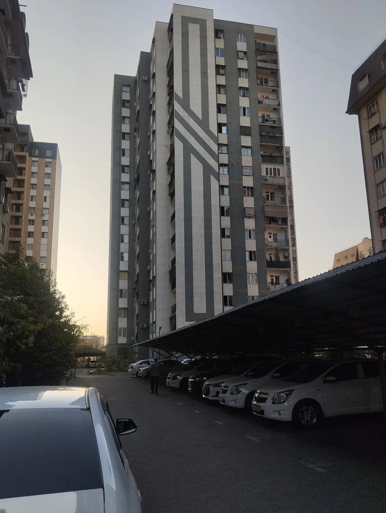 Sotiladi 2 xonali kvartira, 70 m², 12/16 qavat — Yashnobod tumani