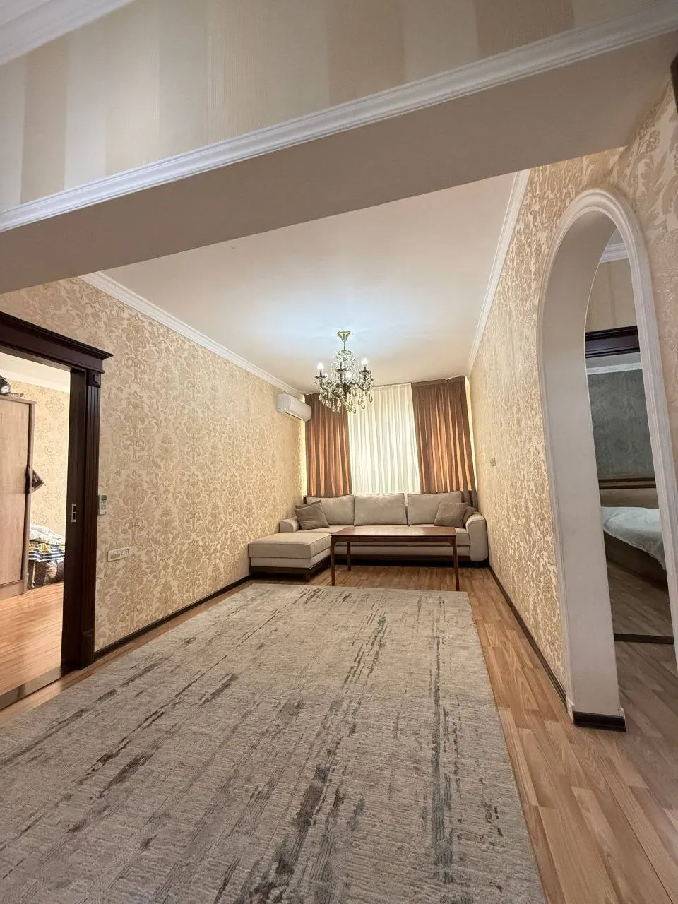 Сдаётся 4-комнатная квартира, 95 м², 3/16 этаж — Мирабадский район